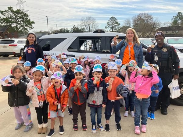 Katy ISD Police Cpl. Elvin Paley recently paid a visit to students at Memorial Parkway Elementary, where he spoke about what it means to be a community helper.